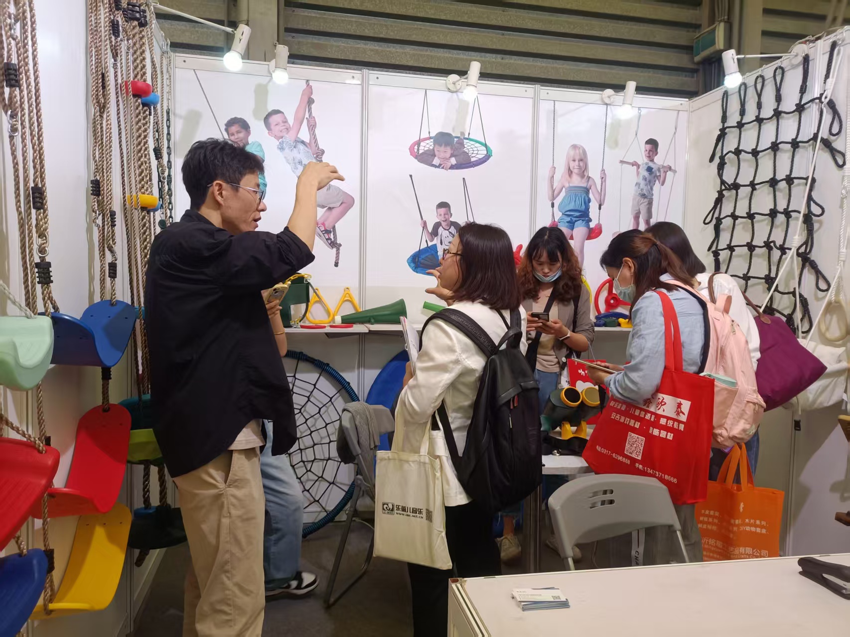 Exhibition ostentus